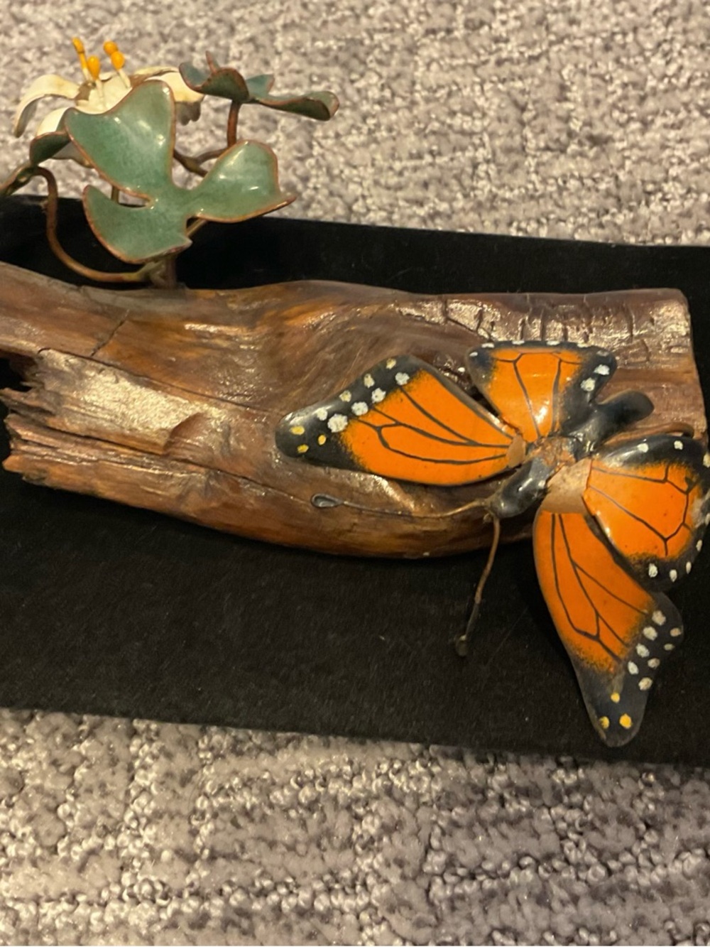 Vintage Driftwood with metal enamel flowers & butterfly - Picture 7 of 9